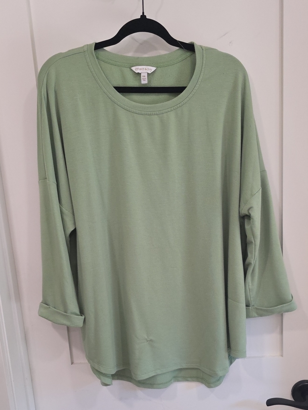 Crown & Ivy Light Sage Green Long Sleeve Relaxed Tee